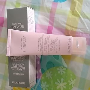 Combination to oily skin Day cream SPF 30